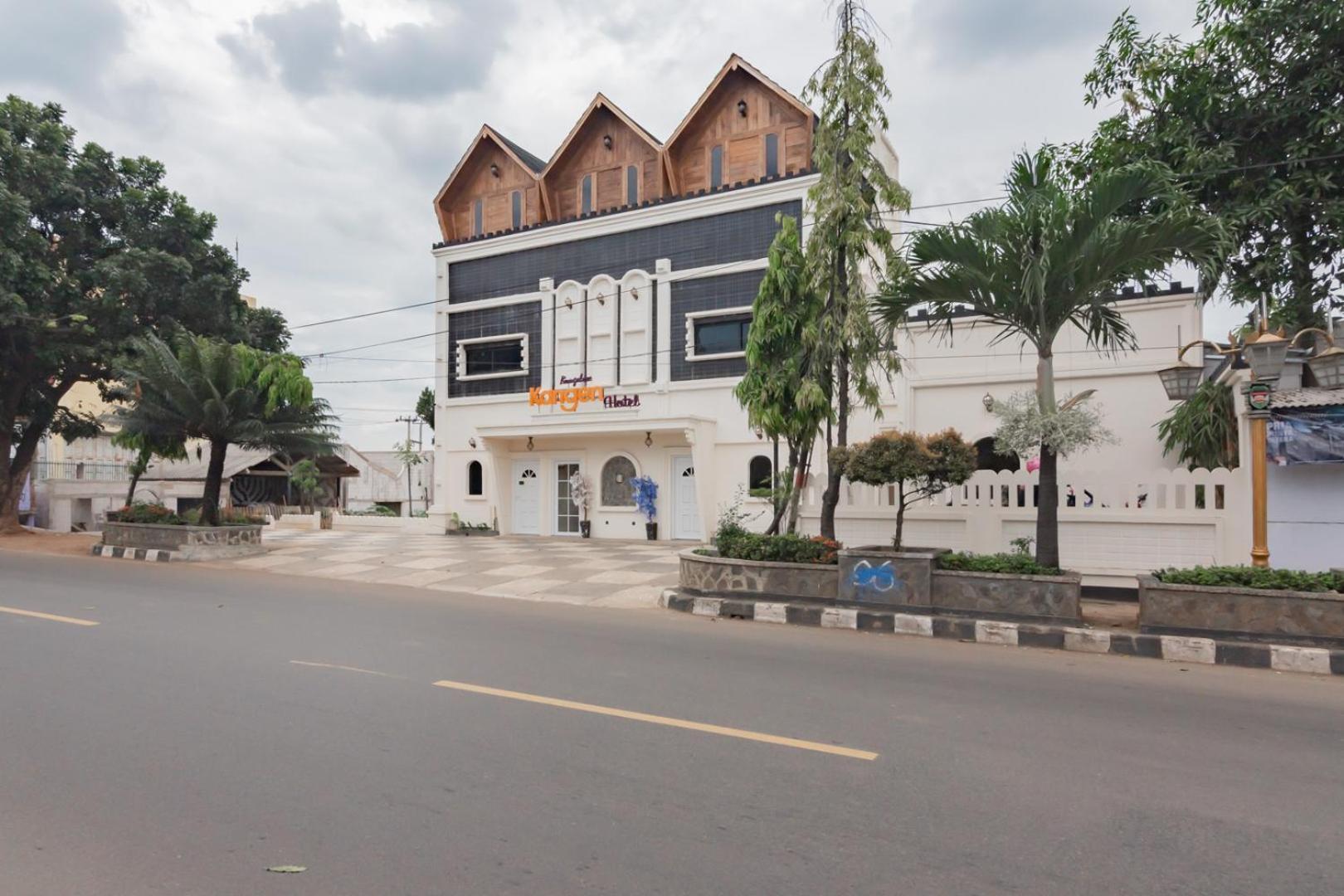 Urbanview Hotel Kangen Bungalow Purwakarta By Reddoorz Maracang エクステリア 写真